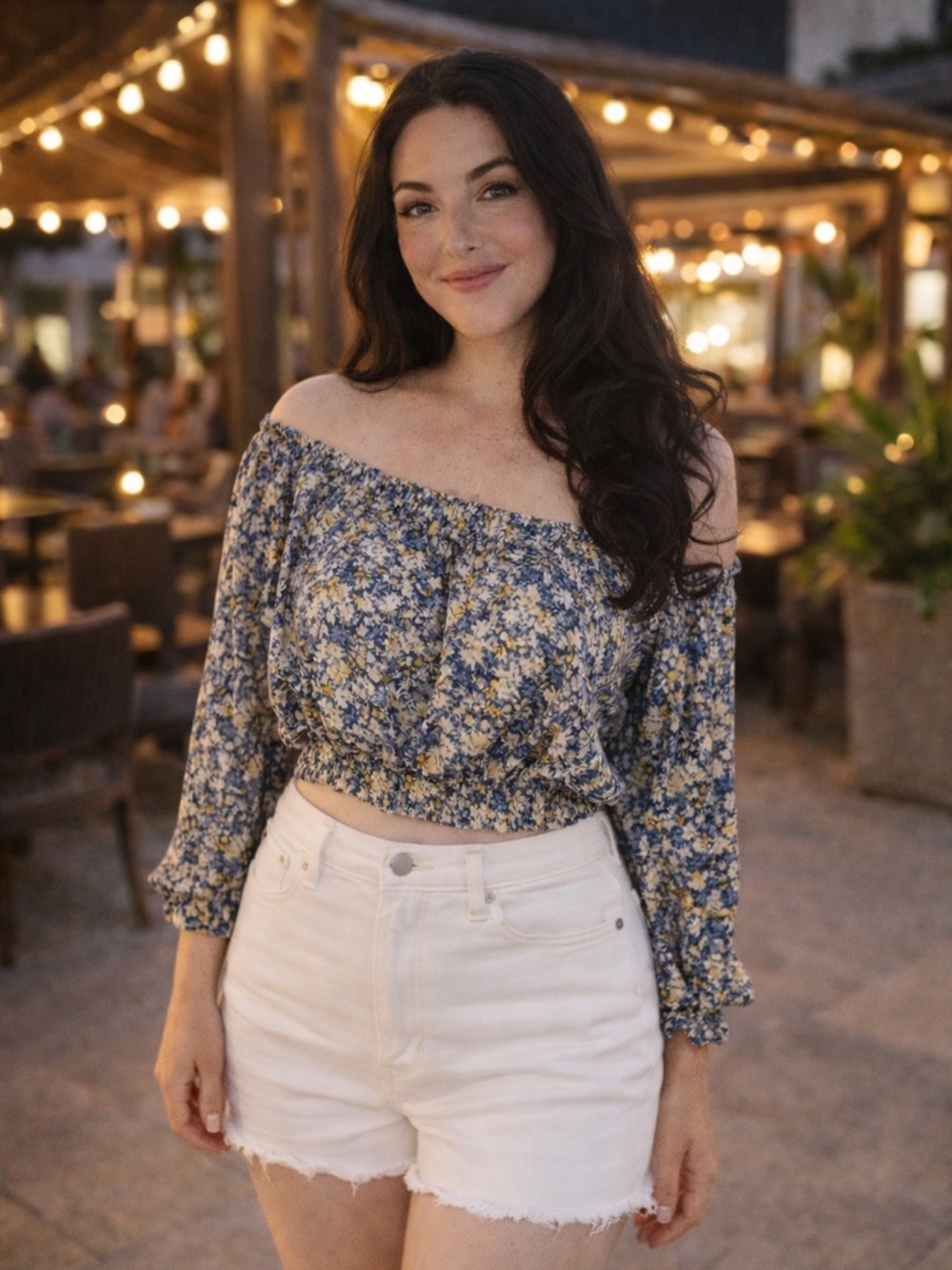 ✨3/45✨American Eagle Outfitters Blue Floral Crop Top